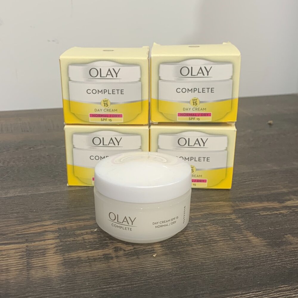 Oil Of Olay Complete Day Cream SPF 15, Normal to Dry Skin Pack of 4